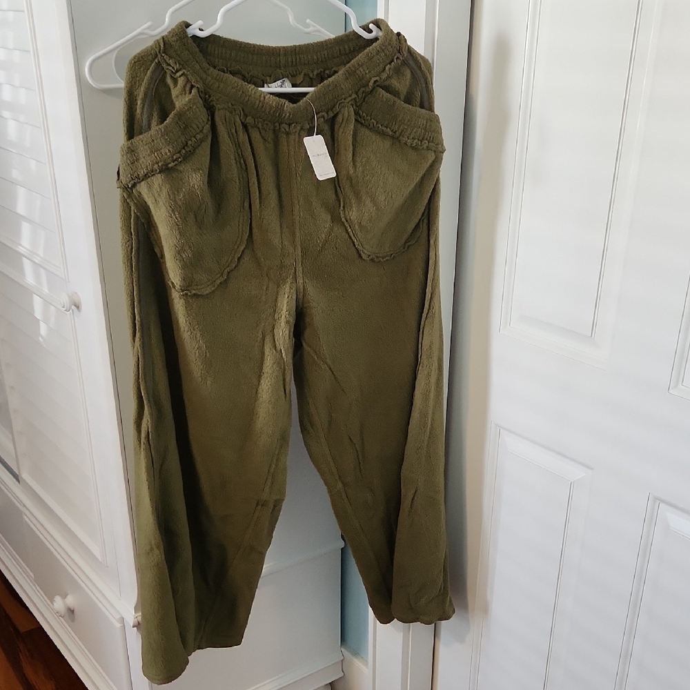 We the free Olive Green Pants - Picture 1 of 7